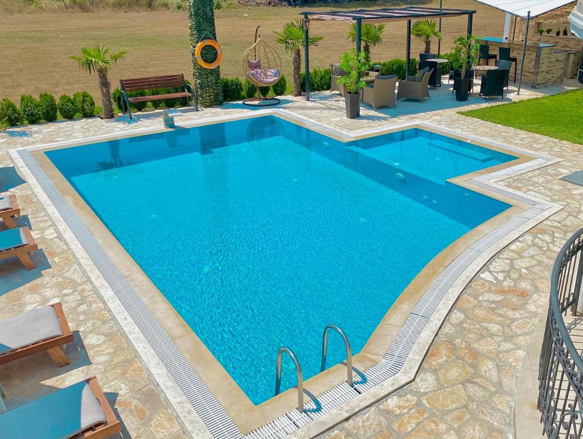 Apartments Lj Ulcinj Exterior photo